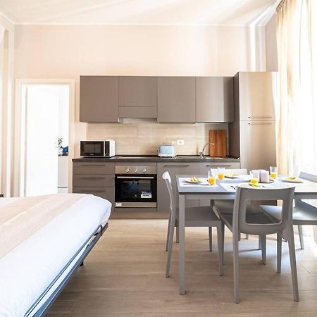 Easylife - Accogliente Residenza A Due Passi Dal Duomo Appartement Milaan Buitenkant foto